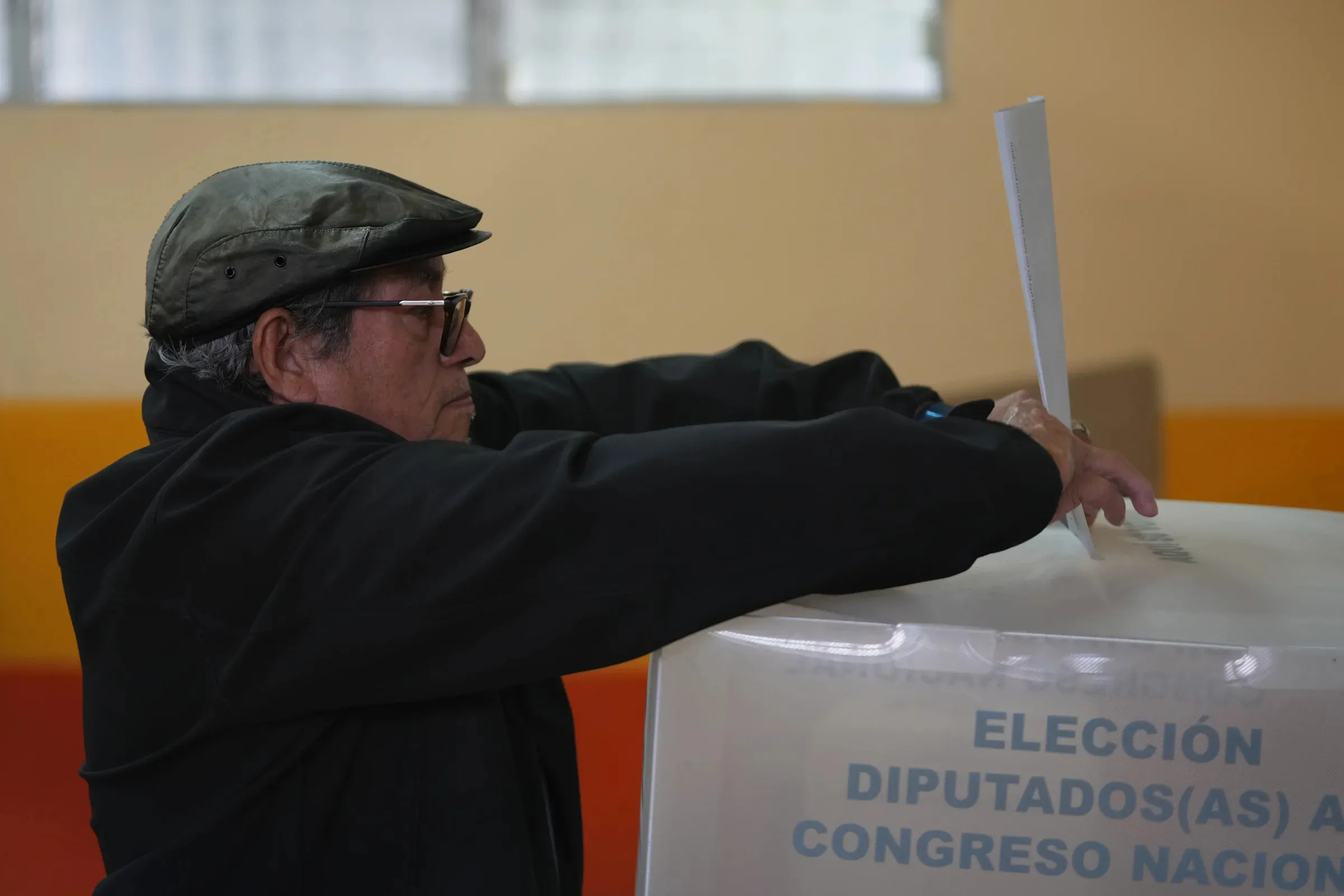 Vote counting in Honduras initiated to choose new president in tight race following Trump's involvement.