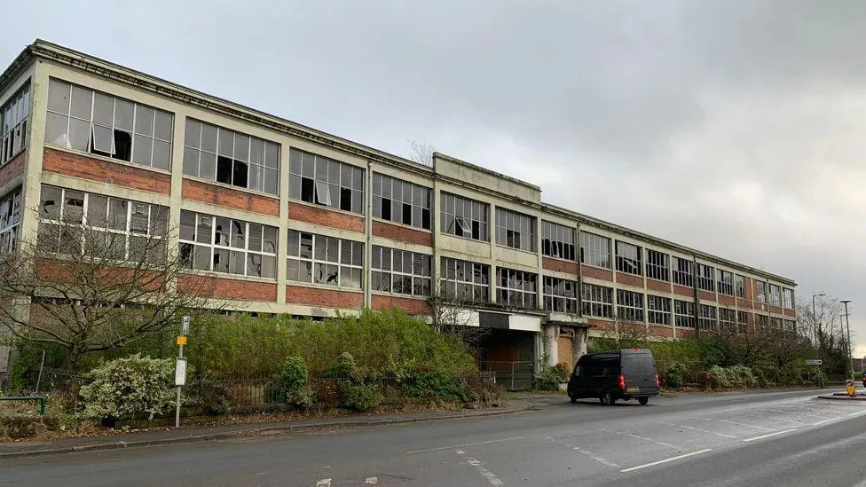 Council urged to explore potential future uses of 'infamous eyesore'