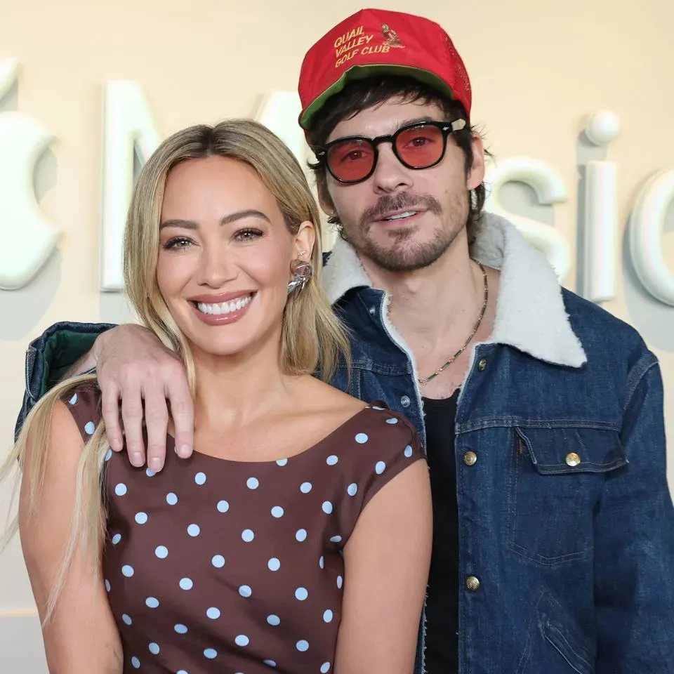 Hilary Duff and Husband Matthew Koma Enjoying Holiday Spirit in L.A., Along with Bradley Cooper, Nina Dobrev and Others