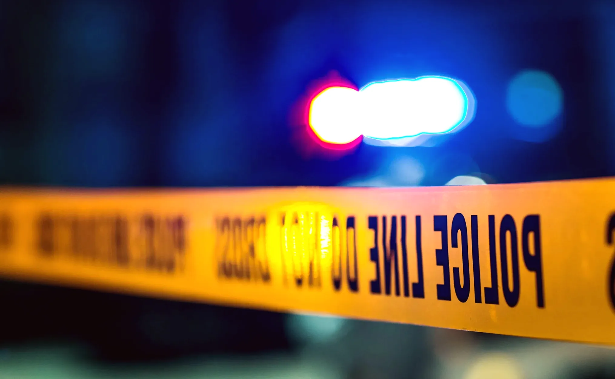 2 Louisiana prisoners escape through damaged jail wall