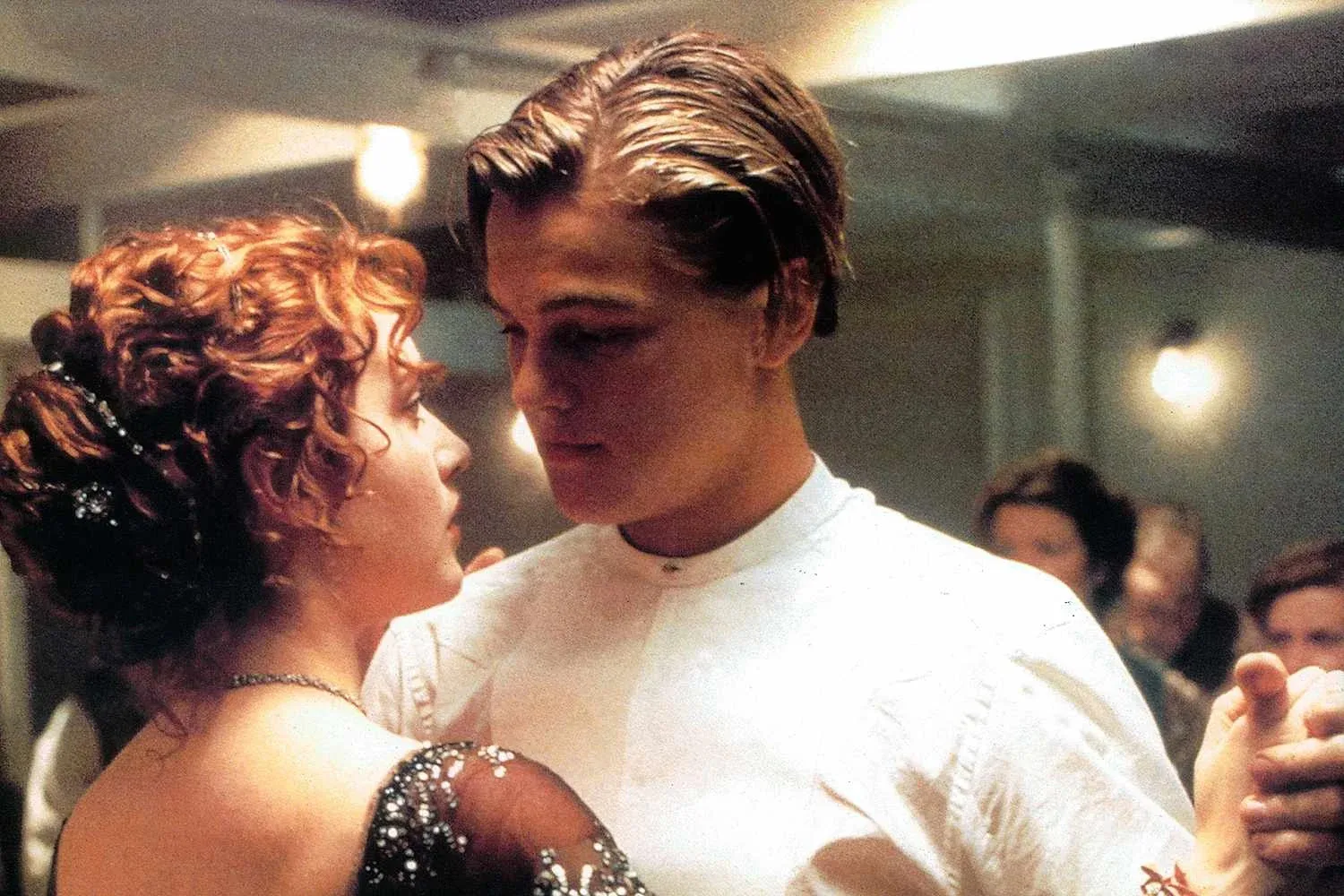 Leonardo DiCaprio stands by decision to star in "Titanic" instead of "Boogie Nights"