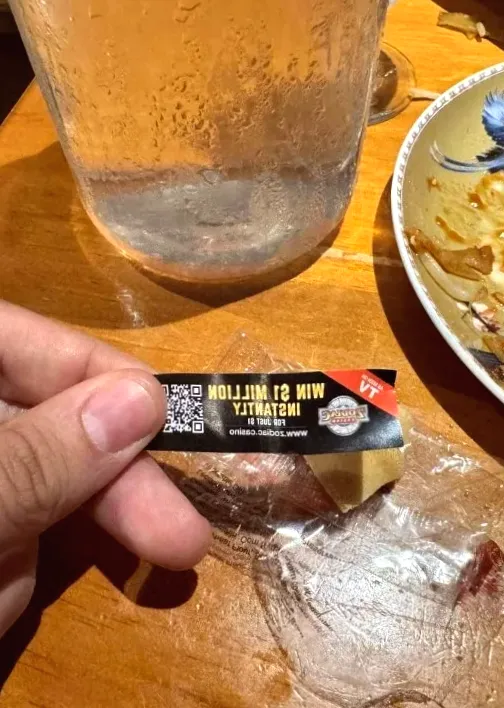 Customer shocked after reading fortune in cookie at nearby diner: 'I've never witnessed anything like this before'