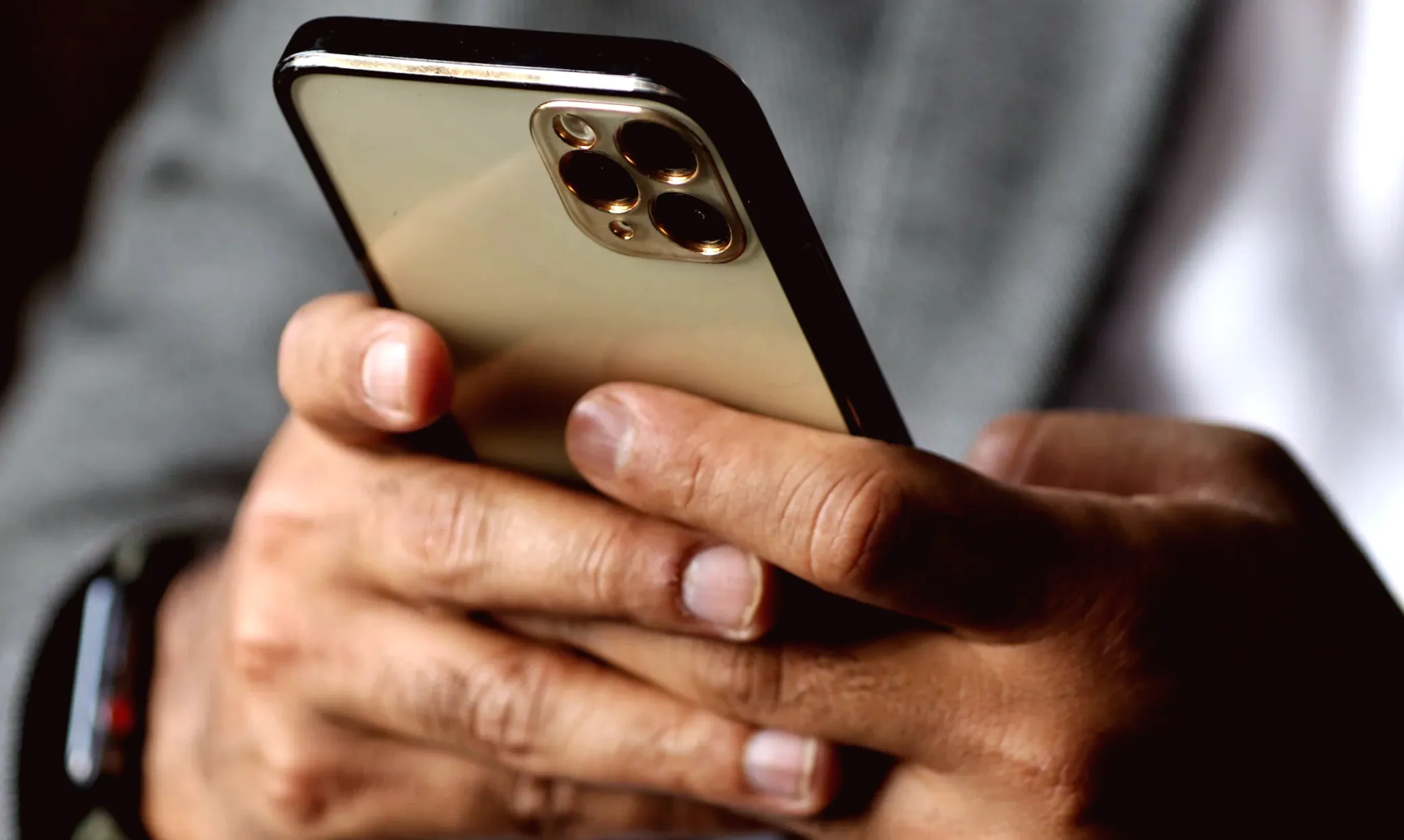 India mandates pre-installation of government phone-tracking app on smartphones