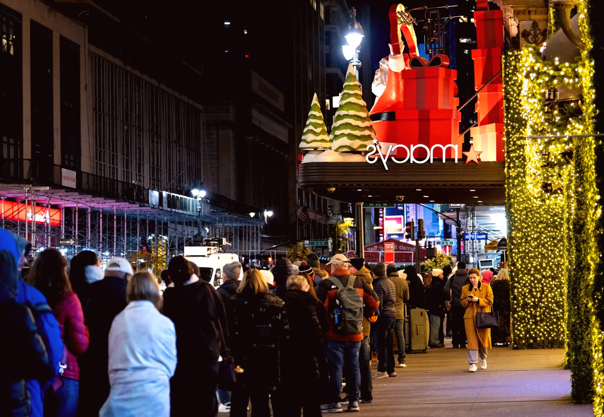 University of Michigan reports slight improvement in U.S. consumer sentiment