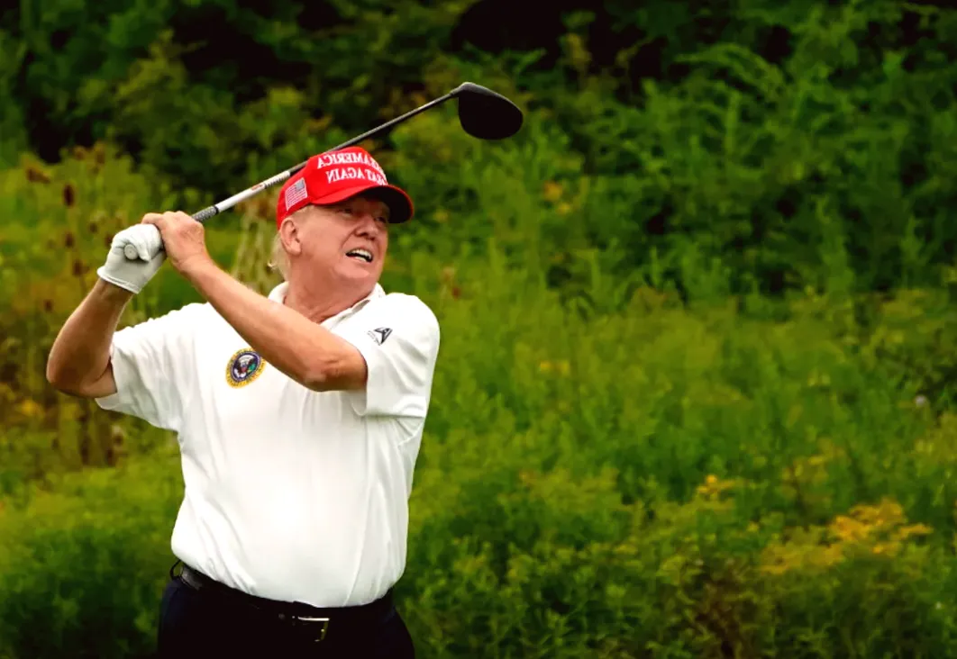 Report: Golf Partner Convinced Trump to Pardon Client During 18 Holes