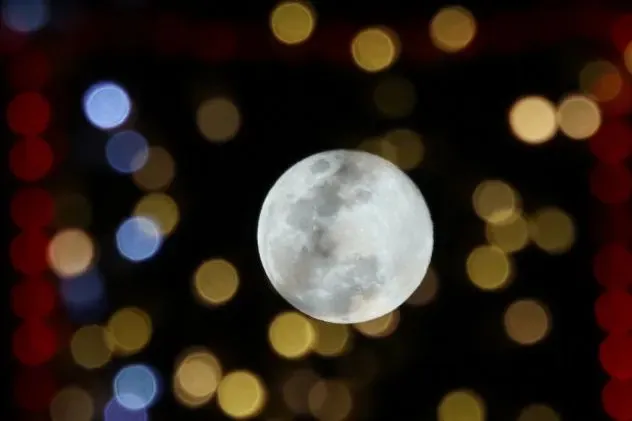 December's supermoon rising: How to see the last full moon of 2025