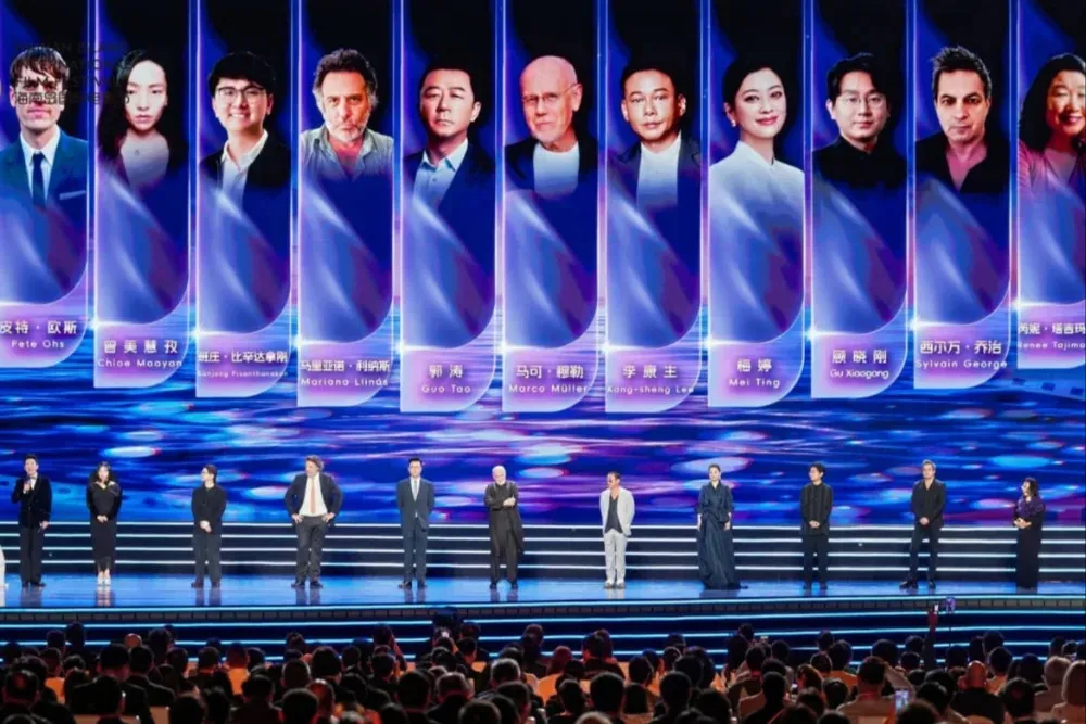 Hainan Film Festival Launch Commemorates Hong Kong Fire Tragedy