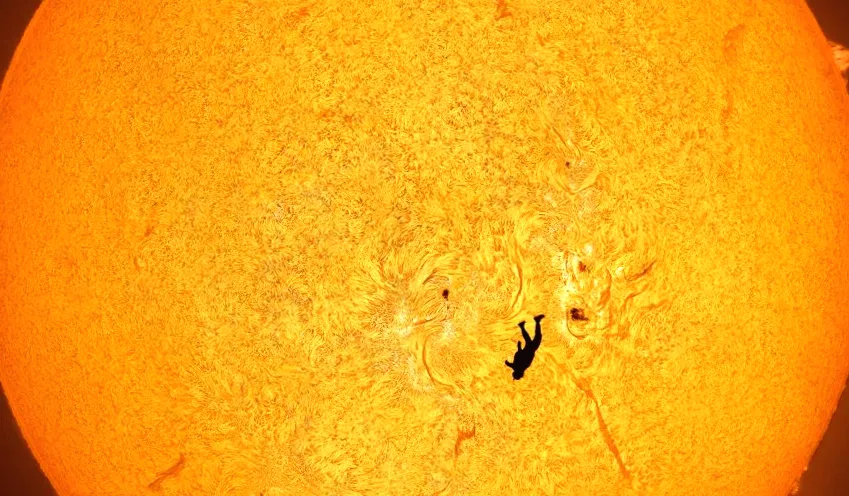 Capturing the Remarkable Shot: The Fall of Icarus