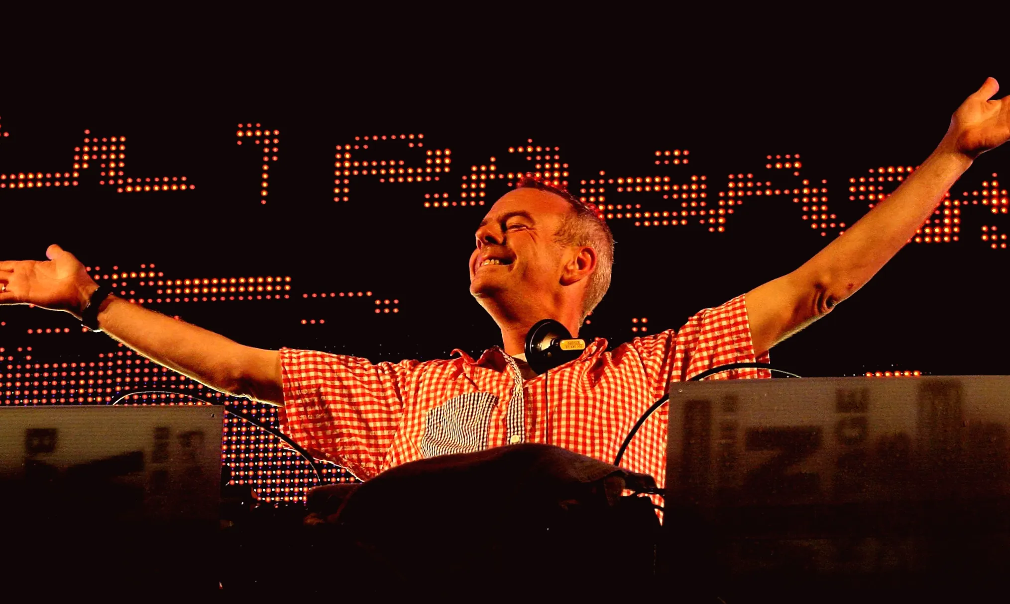 Young DJ, aged 11, meets idol Fatboy Slim