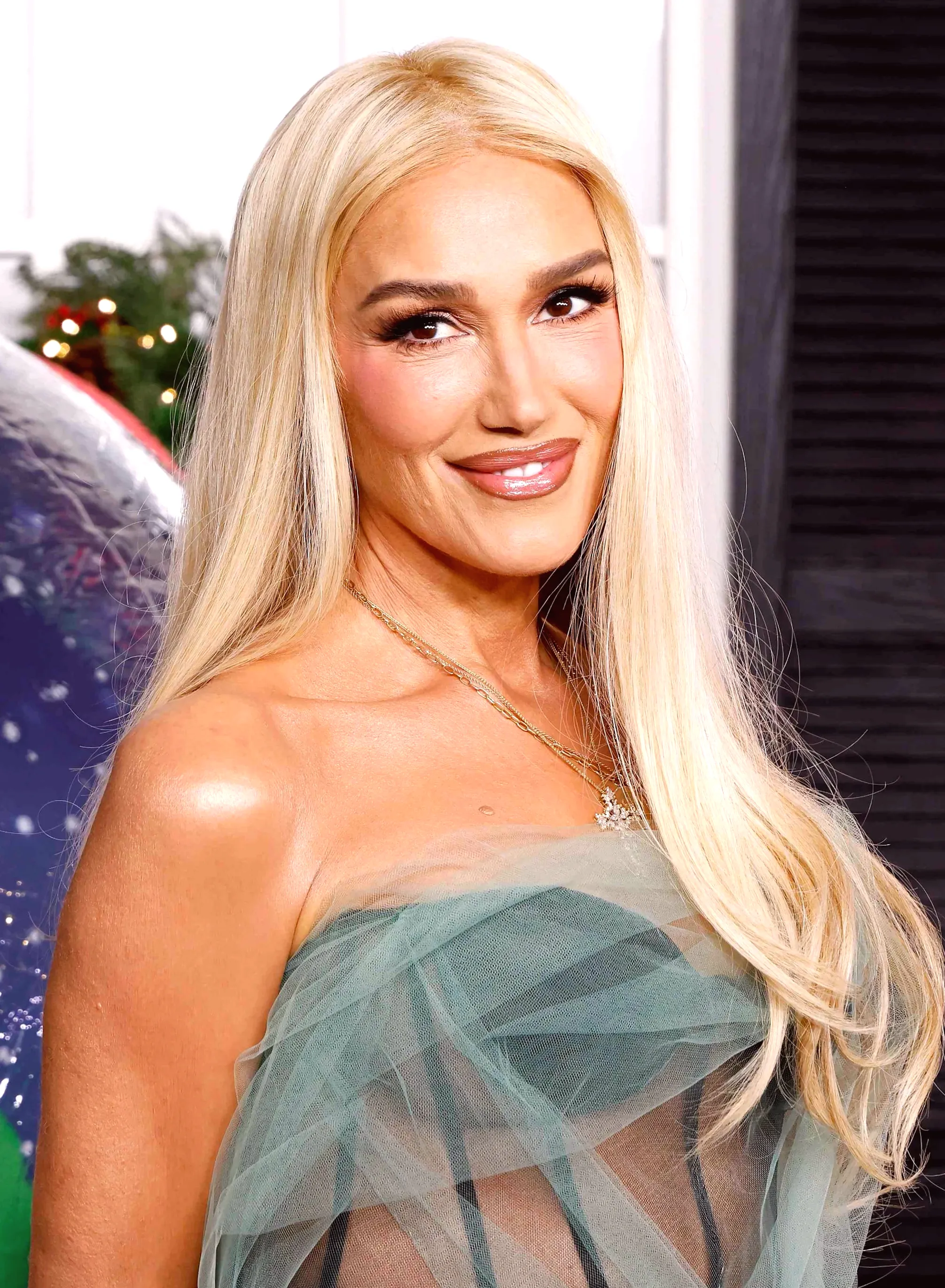 Gwen Stefani Wows in a Sheer Ballgown Made Entirely of Tulle for Solo Event