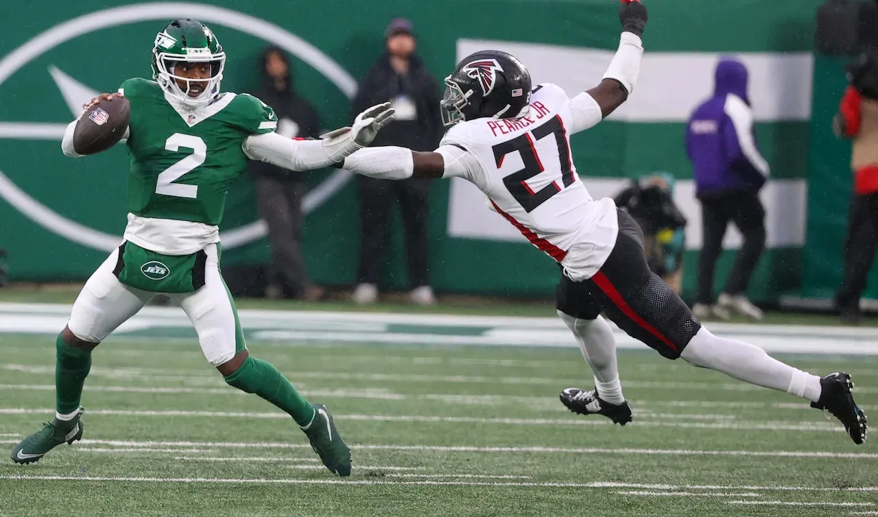 Jets' overlooked player in major trade emerges as a valuable asset after impressive performance in victory against Falcons