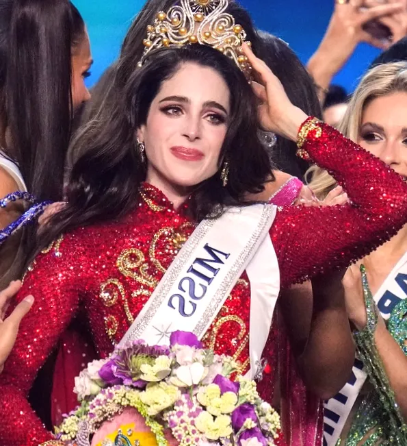 Jake Tapper Advises Miss Universe to Ignore Negative People on Social Media