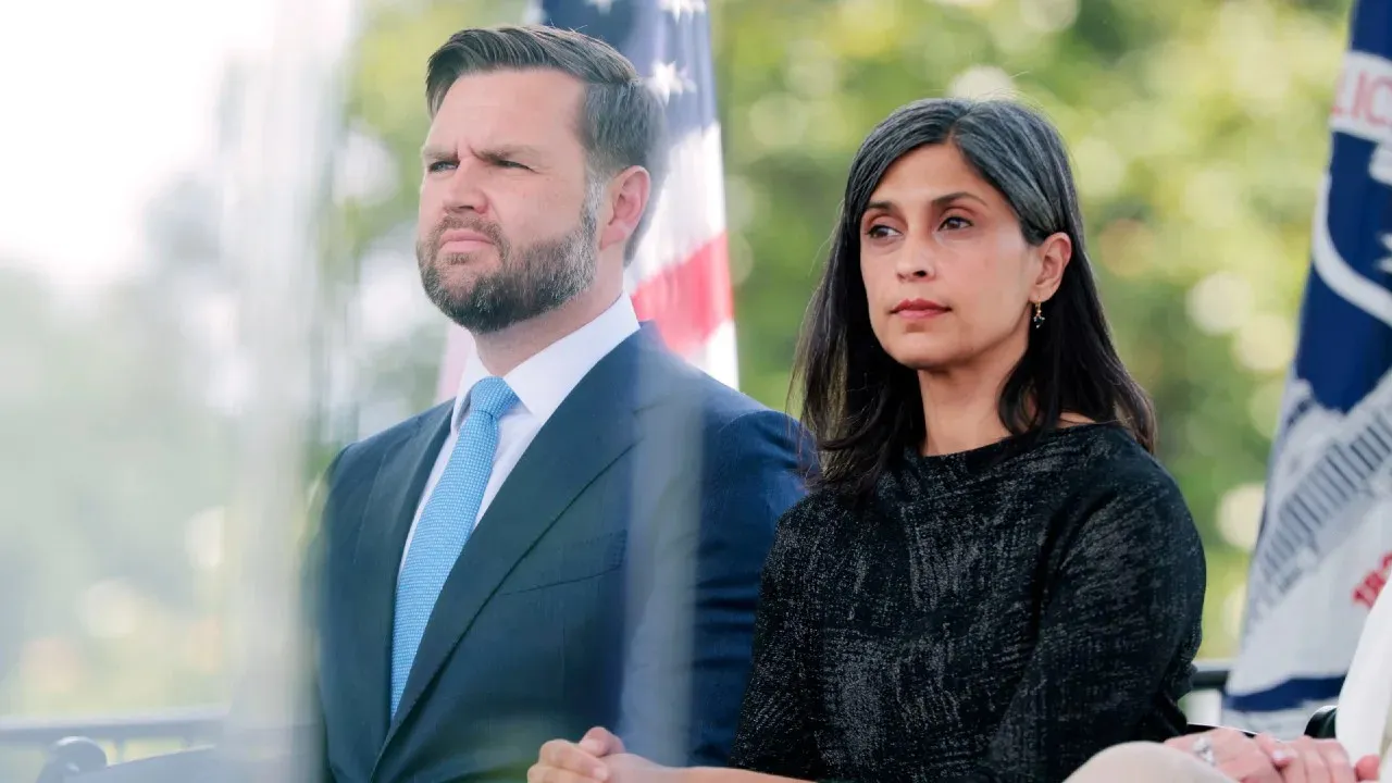 JD Vance's Wife Spotted Ringless Once More Following Statements on Divorce Speculations