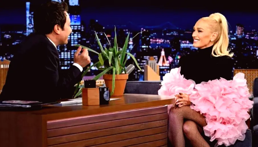 Gwen Stefani's Bold Combination of Micro Shorts and Fishnet Stockings