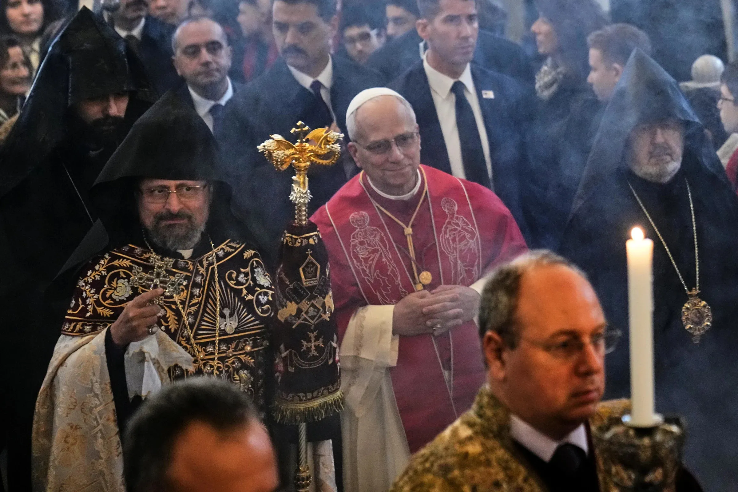 Pope Leo spreads message of peace in Lebanon following departure from Turkey