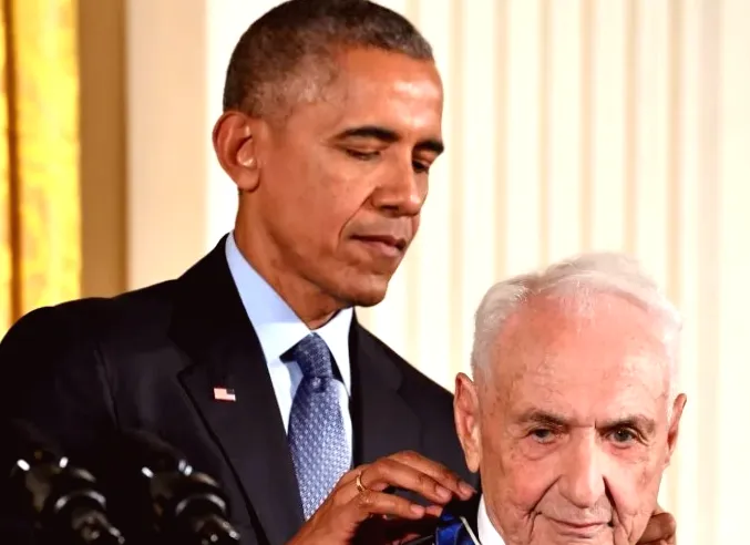 Renowned emotional architect Frank Gehry passes away at 96