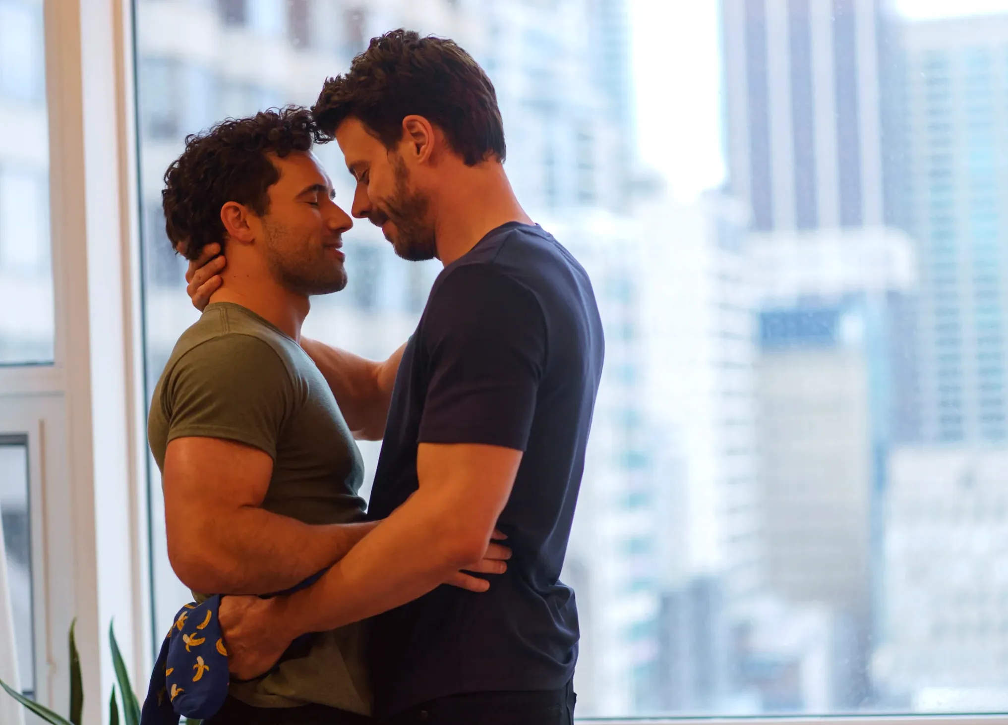 ‘Intense Competition’ Actor François Arnaud Discusses Unexpected Love Story in Episode 3, Intimate Scenes With [SPOILER], and Publicly Embracing Bisexuality: ‘I Refused to Keep Secrets’