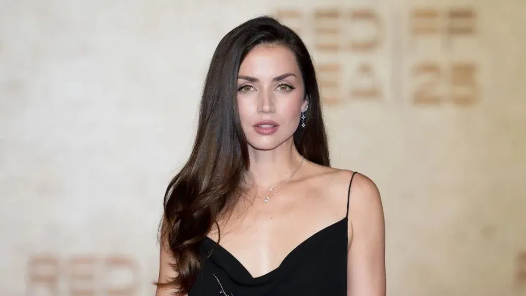 Ana de Armas Takes a Risk in LV Dress Supported by Only 2 Strings