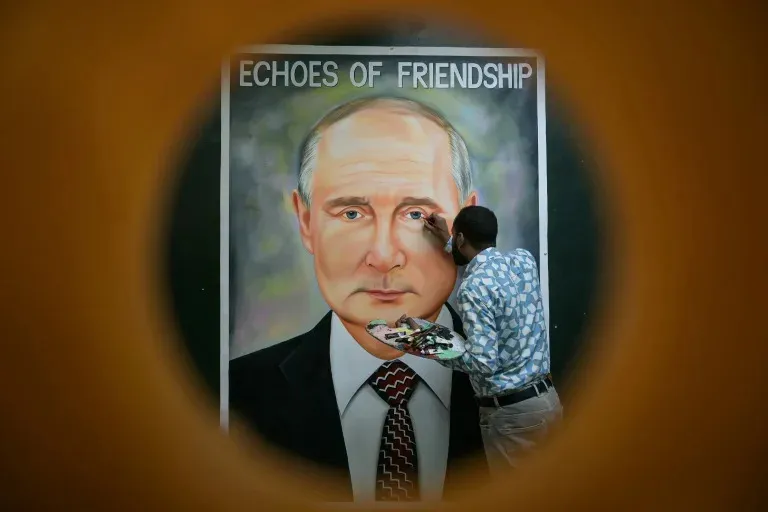 Putin's visit to India focuses on defense and trade discussions