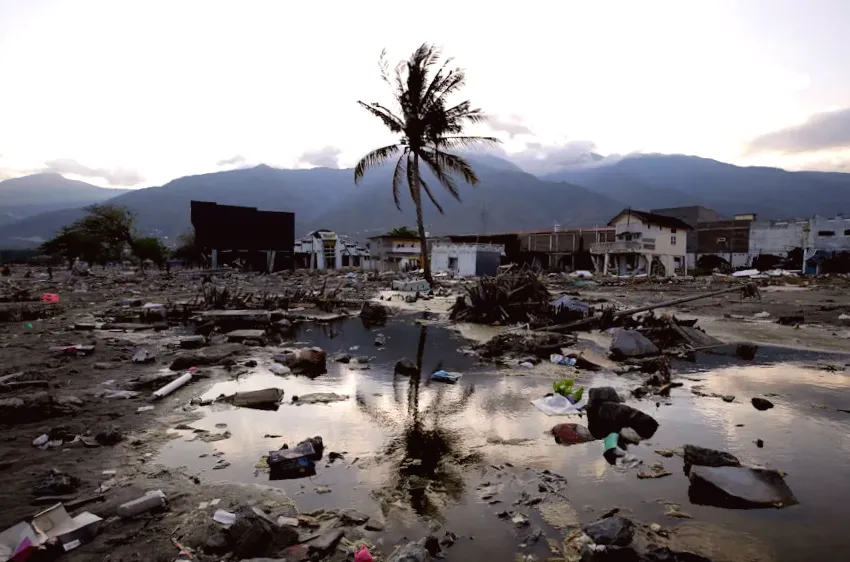 Residents of Texas and Camp Mystic employee appeal for assistance in recently disclosed 911 recordings from July flood