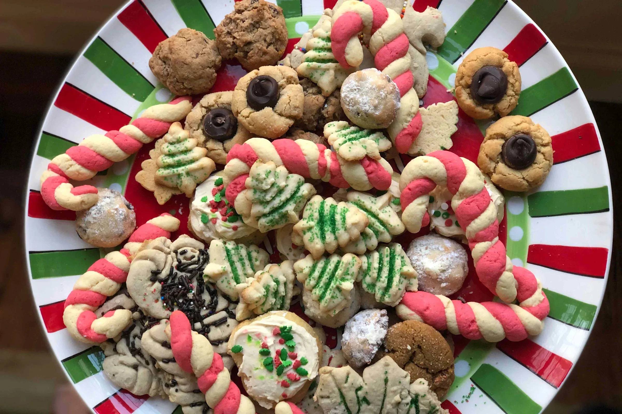 The Holiday Cookie Everyone Asks My Mom to Bake