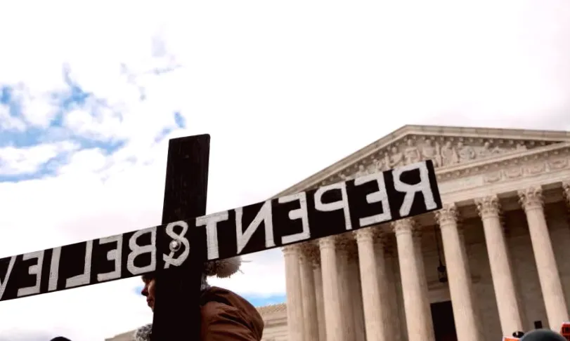 Supreme Court to discuss whether sidewalk preacher can continue First Amendment lawsuit