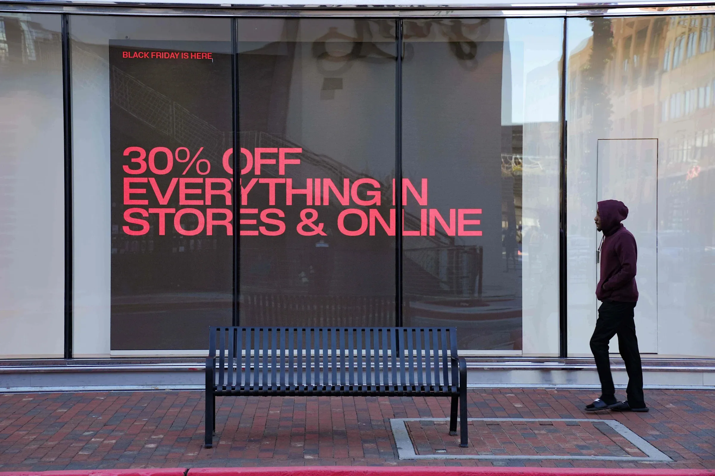 How Cyber Monday may set new spending records amid economic uncertainty