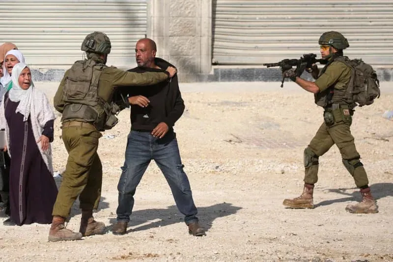 Israeli forces fatally shoot two Palestinians suspected of carrying out attacks in the West Bank