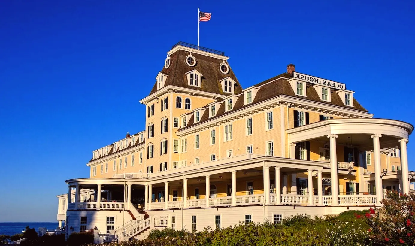 Taylor Swift and Travis Kelce reportedly getting married at this hotel