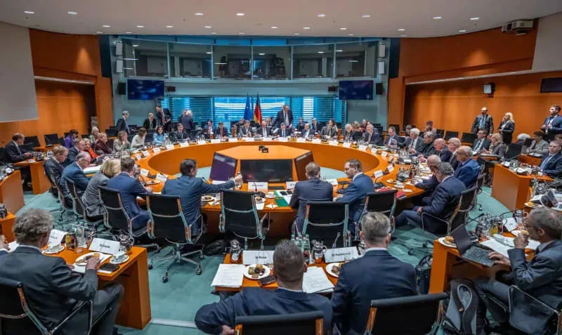 German state leaders implement a 200-point plan to reduce bureaucratic obstacles