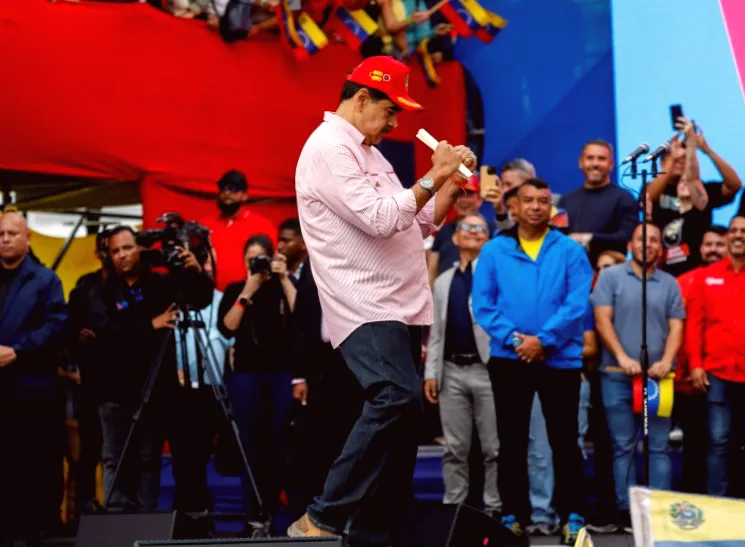 Venezuela's Nicolas Maduro dances amid escalating tensions with US